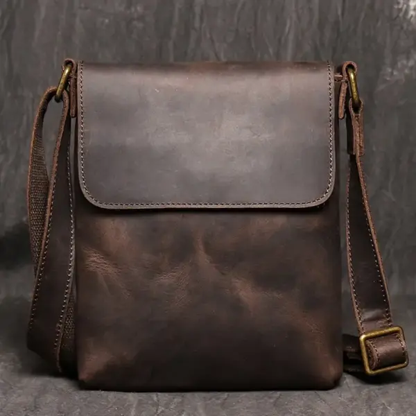 Umhängetasche Leder Braun im Vintage-Stil mit Klappe