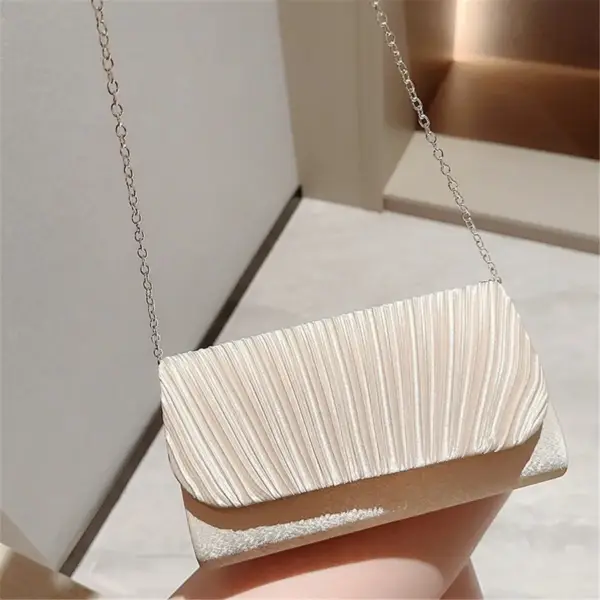 Umhängetasche Damen Kunstleder als Clutch mit Plissee und Kette