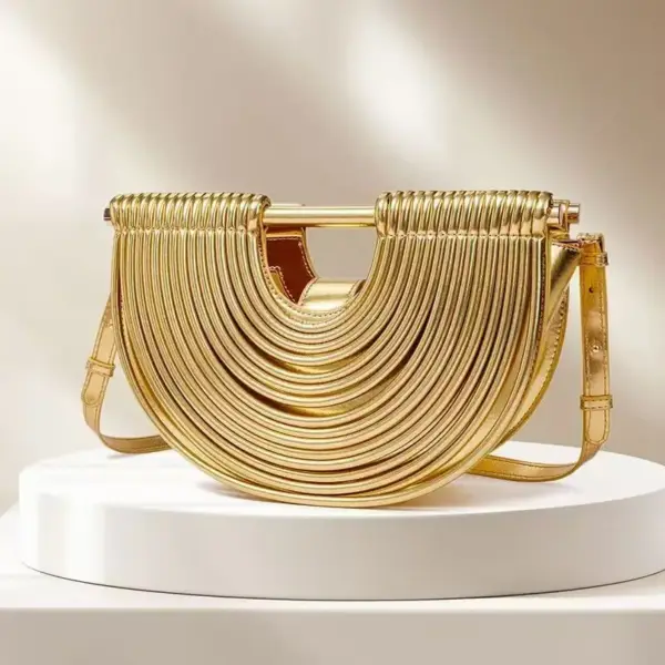 Goldene Umhängetasche Damen aus Kunstleder in Halbmondform