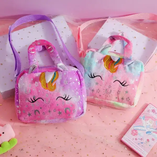 Kinder Umhängetasche mit Einhorn-Motiv in Plüschoptik – Bild 2