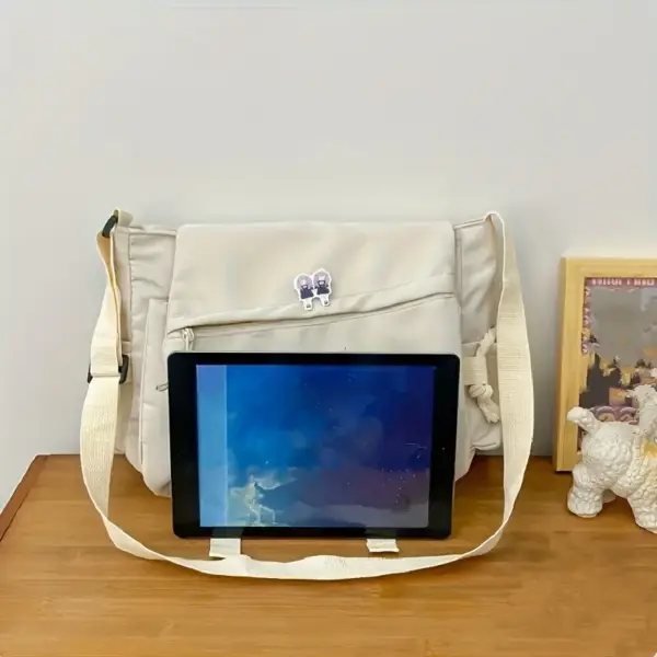 Schultertasche Männer im Messenger-Stil mit Klappe und Schnallen – Bild 4