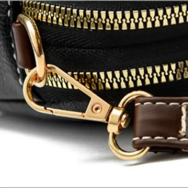 Schultertasche Damen aus Leder mit Reißverschluss und Zierlasche – Bild 4
